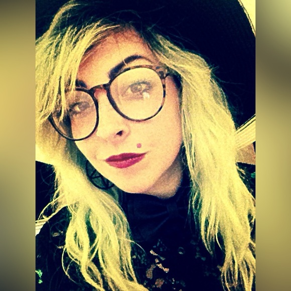 Meet your Posher, Lisa - Picture 8 of 15